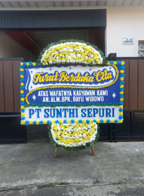 Papan Bunga Duka di Gunungmalang