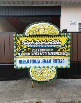 Papan Bunga Duka di Gunungmalang