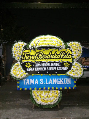 Papan Bunga Duka di Gunungmalang